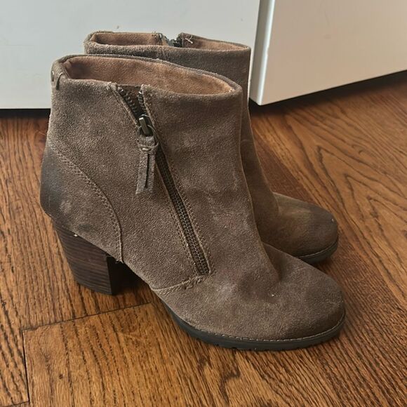 Clark’s Indigo Leather Booties Size 7.5 - Picture 1 of 5